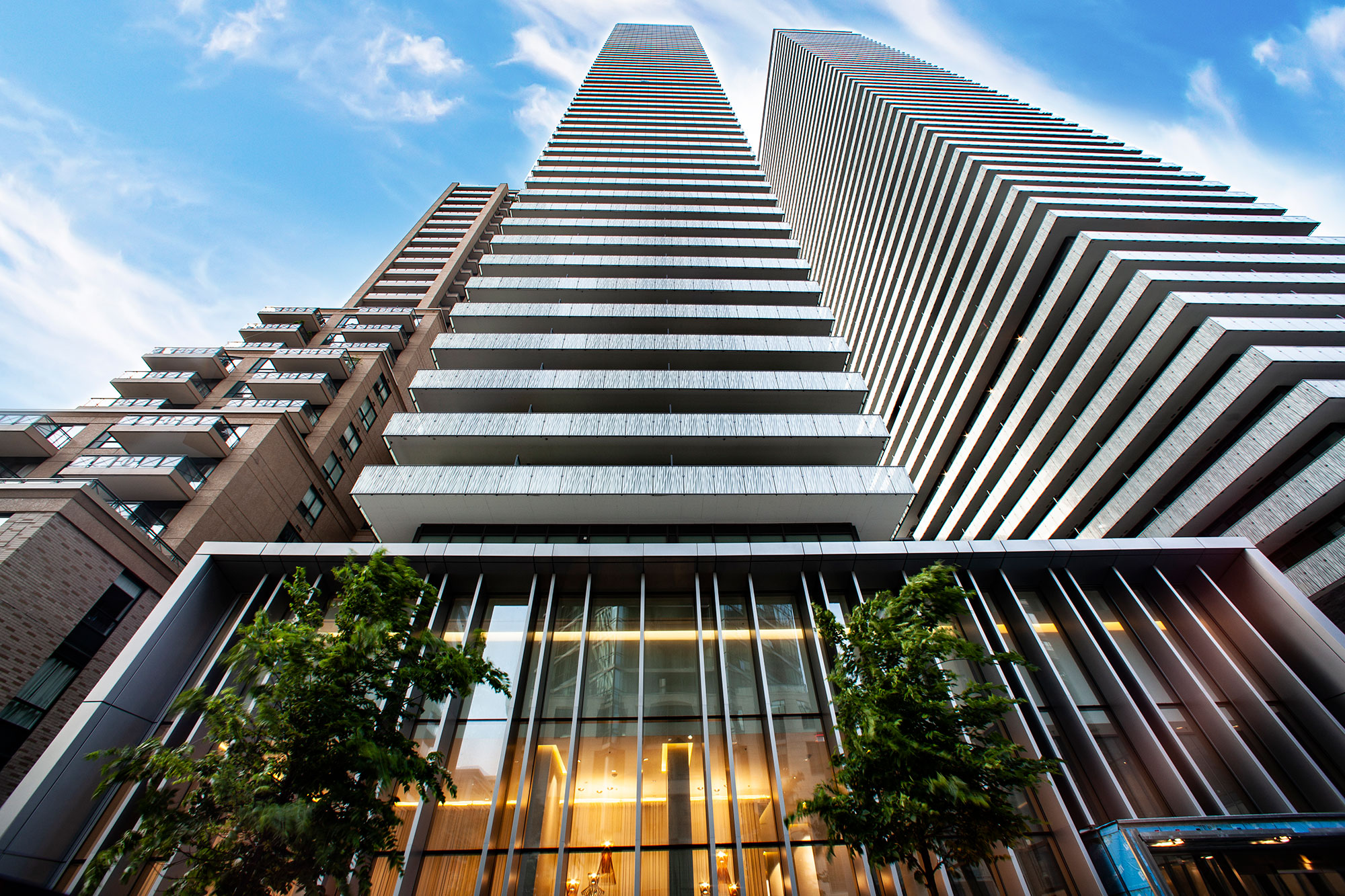 56 storey, 478 suite condominium with 4 levels of underground parking.